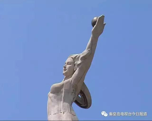 海港區(qū)部分街頭景觀雕塑“很受傷”