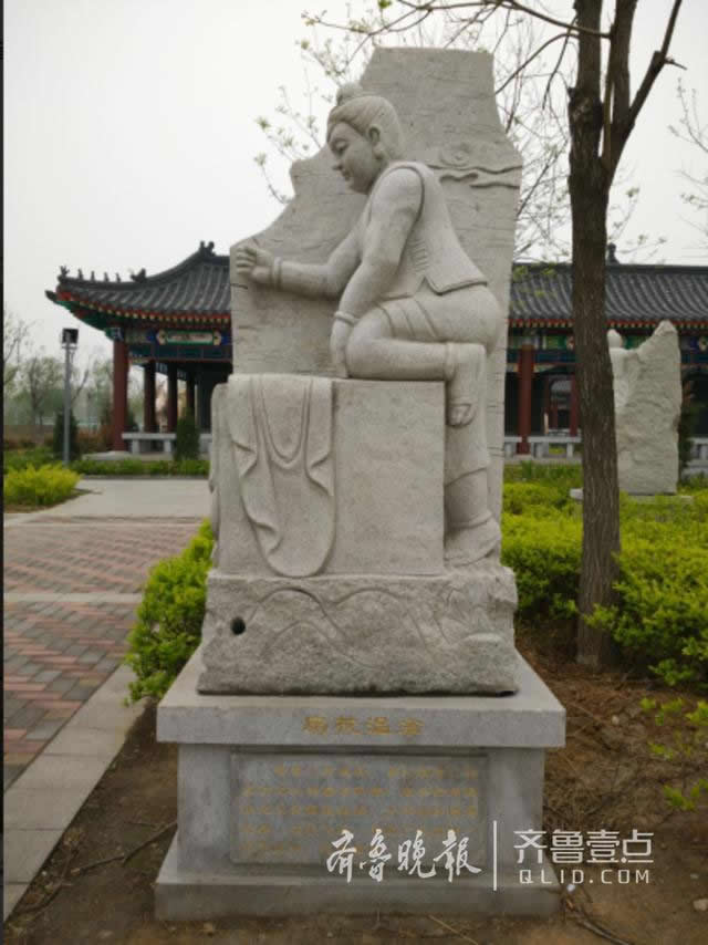 解讀二十四孝雕塑五：扇枕溫衾、拾葚異器、涌泉躍鯉
