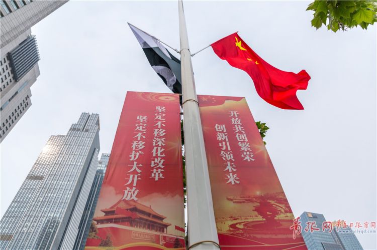 五四廣場(chǎng)上合組織青島峰會(huì)雕塑吸人眼球