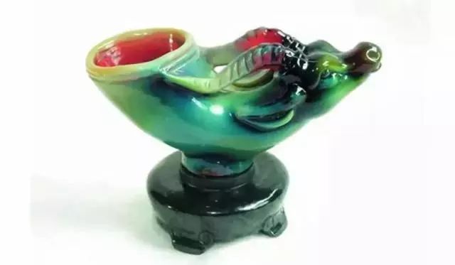 傳承700年的皇家工藝——流光溢彩的“火中雕塑”