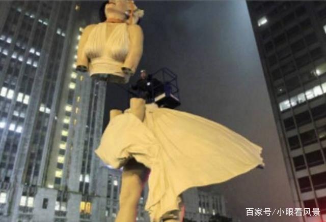 美國夢露雕塑因低俗不雅被拆，大連商場內(nèi)卻建一模一樣的雕塑！
