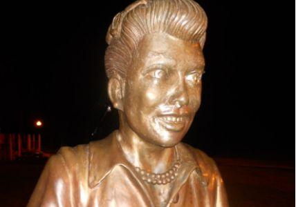 外媒評(píng)選全球最難看的雕塑，中國(guó)一處入榜