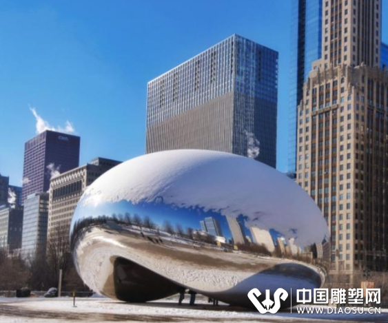 芝加哥標志性雕塑之一，宛若銀色水滴的趣味建筑！