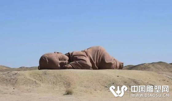 世界最“特別”雕塑，就像嬰兒“入睡”一樣，表達的含義讓人動容