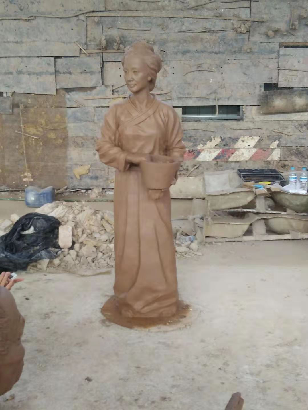 《勞作的女人》