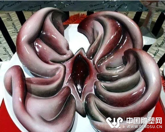 性別與權(quán)力：朱迪·芝加哥“晚宴”與羅小平“會議的秘密”之對照